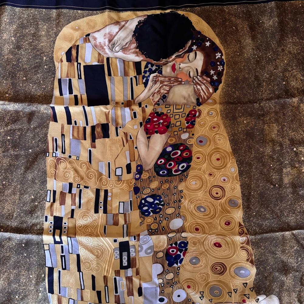 Gustav Klimt The Kiss Printed Silk Scarf - Picture 4 of 5